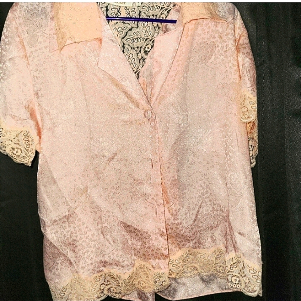 💋5/20 Victorias secret vintage sleep top small